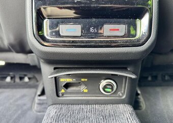Volkswagen Passat 2.0 TDI RLINE TAŽNÉ DYNAUDIO nafta manuál - 12