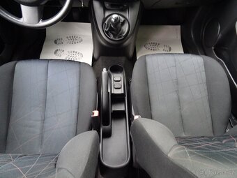Mazda 2 1,4i 16V 55kW klimatizace, servis jen Mazda - 12