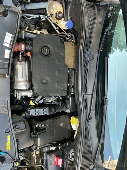 Peugeot 2008 obsah 1.5Blue HDI ČR 1 majitel - 12