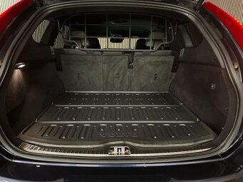 Volvo XC60 D4 AWD SUMMUM 2017 - 12