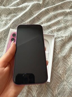 Prodám iPhone 16, růžový 256gb - 12