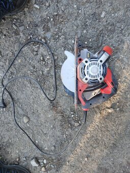 mafl okruzni pila black & decker, laser - 12