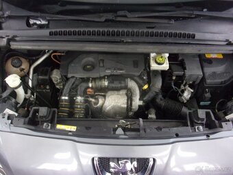 Peugeot 5008 1,6 hdi AUT.-Kroupy - 12