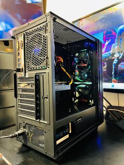 Herní pc Ryzen 5, 16GB DDR4, m.2 1TB SSD, RX 570, Win 11 - 12