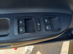 Škoda Octavia combi RS 2.0 TDI nová STK digi klima - 12