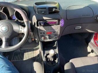 Alfa Romeo 147 1.9 JTD Bose - 12