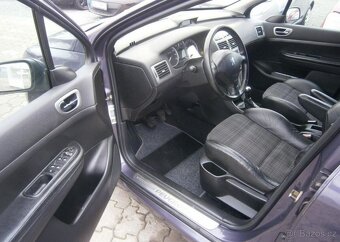 Peugeot 307 1.6i 80kw,Digi klima benzín manuál 80 kw - 12