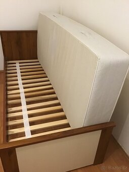 Postel 90200 z masivu v dobrém stavu - 12
