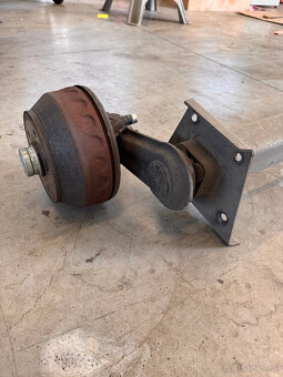 Náprava KNOTT 1600kg VGB16MV - 12