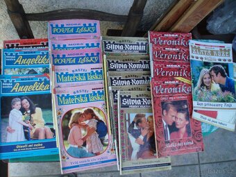 staré Harlequiny-milostné romány pro ženy a dívky-Desire - 12
