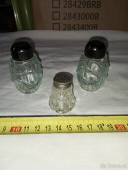 Sklo - korbely, popelníky, karafy, flakony, vázy, grogovky - 12