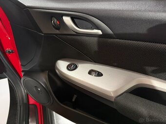 Honda Civic 1,8 TYPE-S AUTOMAT RARITA 1.MAJITEL CEBIA TOP - 12