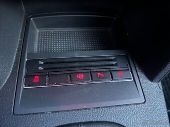 Volkswagen Touran 1.4 Tsi 2011 170tkm tažné - 12