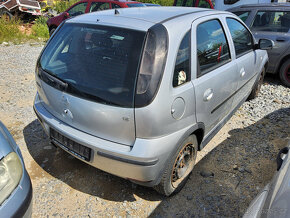 Opel Corsa 2001 C 1,0i a  něco i 1,7DTi - pouze dily - 12