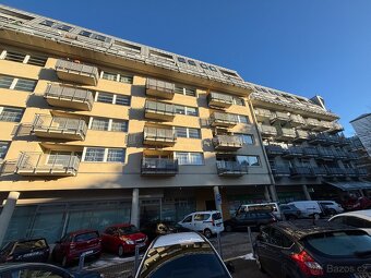 Pronájem kanceláře / obchodního prostoru 25 m² u Home Credit - 12