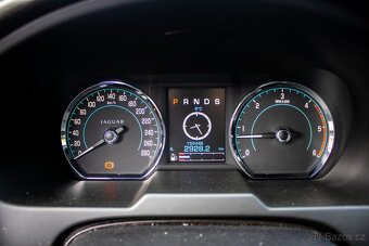 Jaguar XF 3.0D S / AJ NA SPLÁTKY / PROTIÚČET / - 12