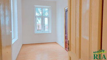 Hrubý Jeseník 8km od Nymburka byt 2+1, zahrada - 12