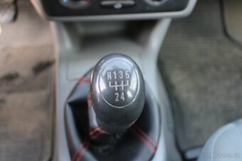 Škoda Octavia 1.6i 75KW - 12