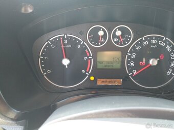 FORD TOURNEO CONNECT 1,8 TDCi,66KW,5MÍST ,ZVÝŠENÝ - 12