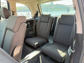 Opel Zafira 1.8 i - 7 míst - 12