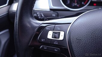 Volkswagen Passat 2.0 TDi DSG R-Line - 12