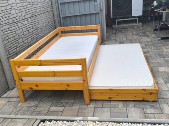 Prodám postel + Dvě matrace - 12