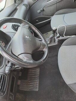 Peugeot 206 1.1i r.v. 2004 3dv. - 12