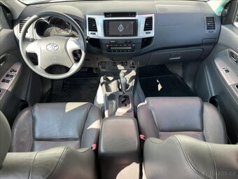 Toyota Hilux 3,0 D-4D  Double Cab 4x4 (2014) - 12