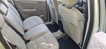 Mercedes B 180 - 12