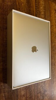 Apple MacBook Air 13” (2020) – M1 / 256 GB SSD - 12