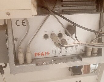 Průmyslový šicí stroj Pfaff na kůži - 12