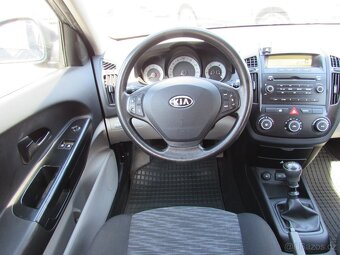 Kia Cee'd 1.4i 80kW kombi, 1.majitel, Serviska - 12