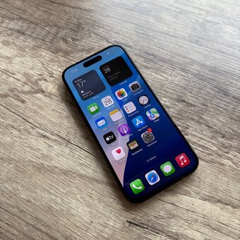 iPhone 15 Pro 256GB, modrý, eSIM (rok záruka) - 12