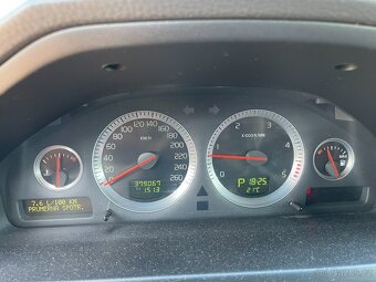 Volvo XC90 D5 AWD 136kW - 12