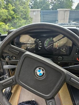 BMW 320 - 12