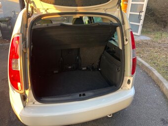 Škoda Roomster 1.6 tdi 66 Kw rv 2012 - 12