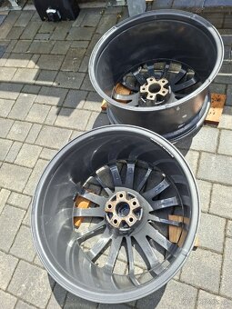 Jaguar XF-R r20 alu - 12