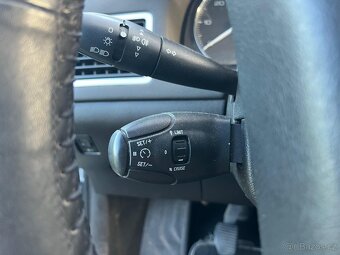 Peugeot 307SW 2.0HDI 100kW - 7-míst,topení WEBASTO - 12