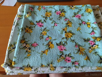 dečka ,pohovka, háčkovaný ubrus, dečky,přehoz na pohovku - 12