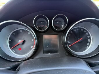 Opel Insignia 2013 - 12