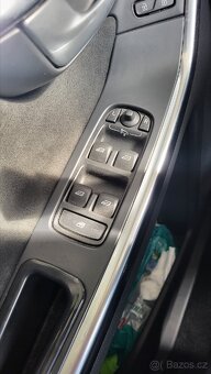 Volvo XC60 R-Design D5/2,4L 158KW - 12