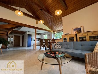 Prodej nadstandardního domu 7+kk, 1 732 m2 - 12