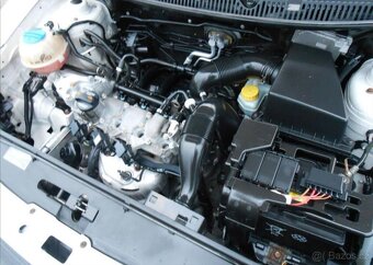 Volkswagen Polo 1,2 HTP 44 kW benzín - 12