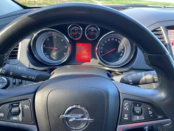 Opel Insignia Combi 2.0 CDTi, 118kW, automat, tažné zařízení - 12