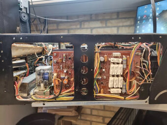 MARANTZ 2500 Stereo Receiver - 12
