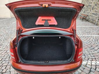 prodám Škodu Fabii Sedan 1.4 16V 55kw Elegance - 12