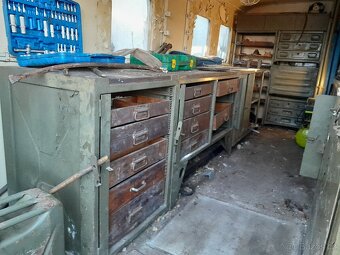 Skříňova nástavba, dílna V3S - 12