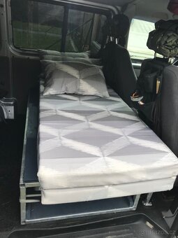Volkswagen T5 Caravelle - 12