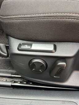 Volkswagen Passat B8 2.0 TDI DSG - 12