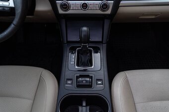 Subaru Outback 2.5i-S Exclusive NAVI CVT - 12